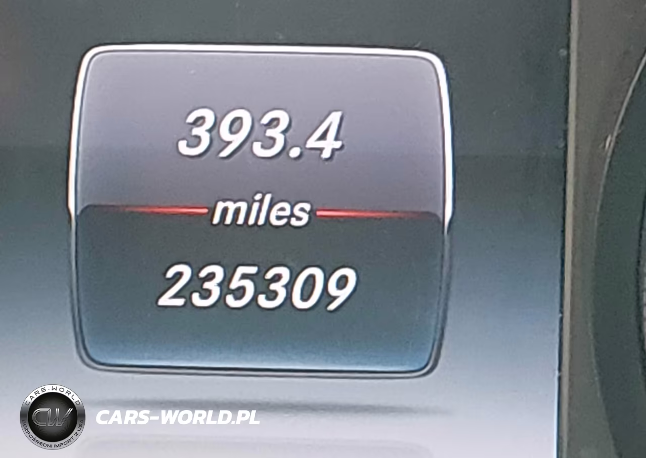 2015 Mercedes-Benz C 300 4Matic VIN:55SWF4KB1FU027568 - 15
