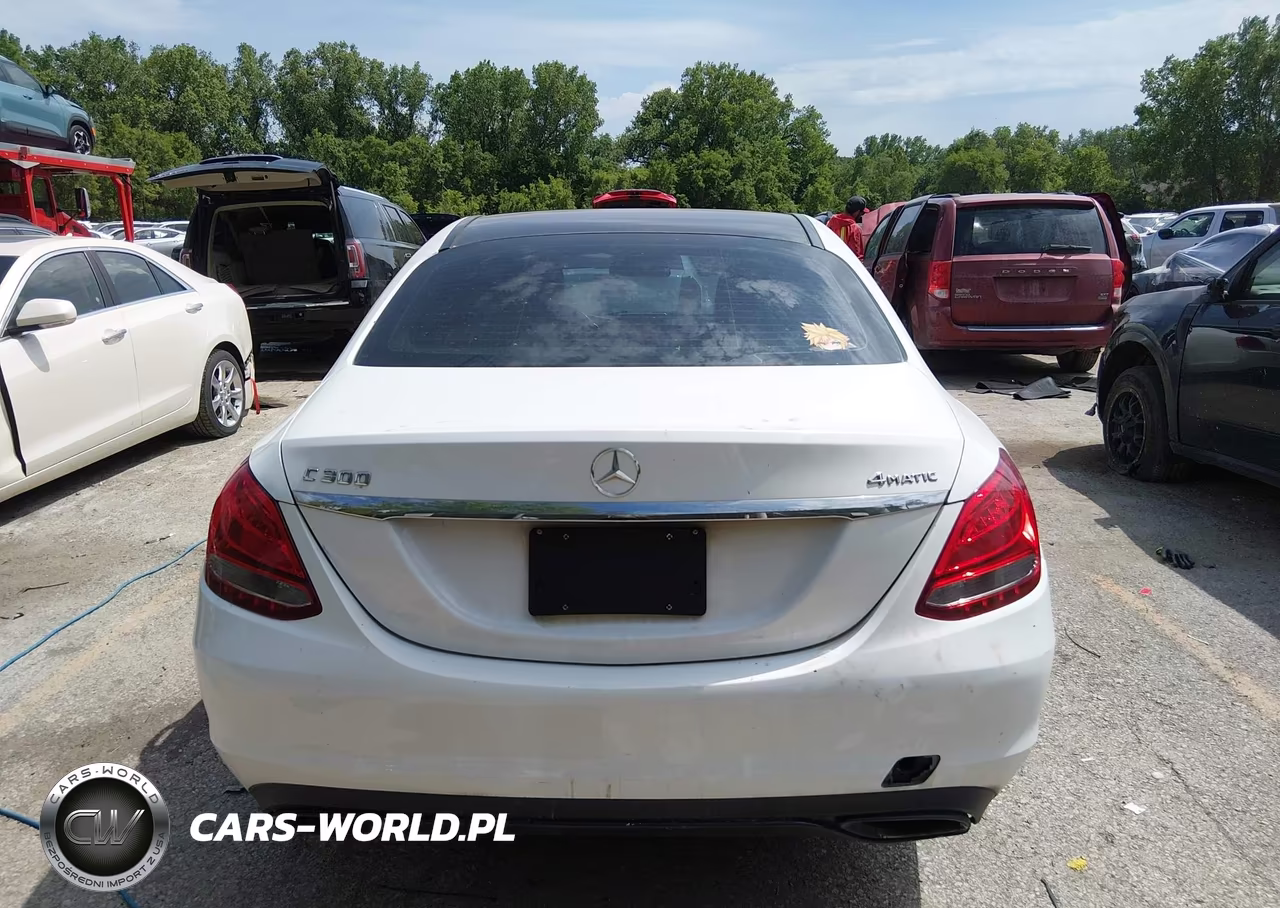 2015 Mercedes-Benz C 300 4Matic VIN:55SWF4KB1FU027568 - 16