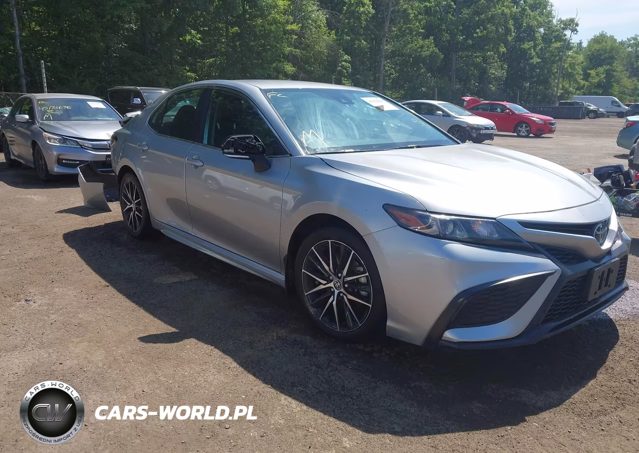 2024 Toyota Camry Se – zdjęcie 1 z 17