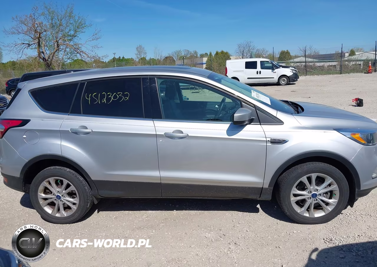 2017 Ford Escape Se VIN:1FMCU9G95HUC96501 - 13