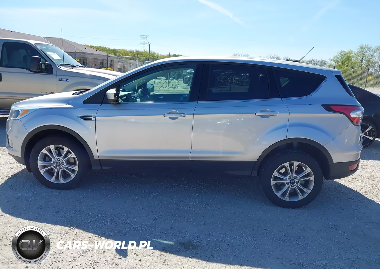 2017 Ford Escape Se VIN:1FMCU9G95HUC96501 - 14