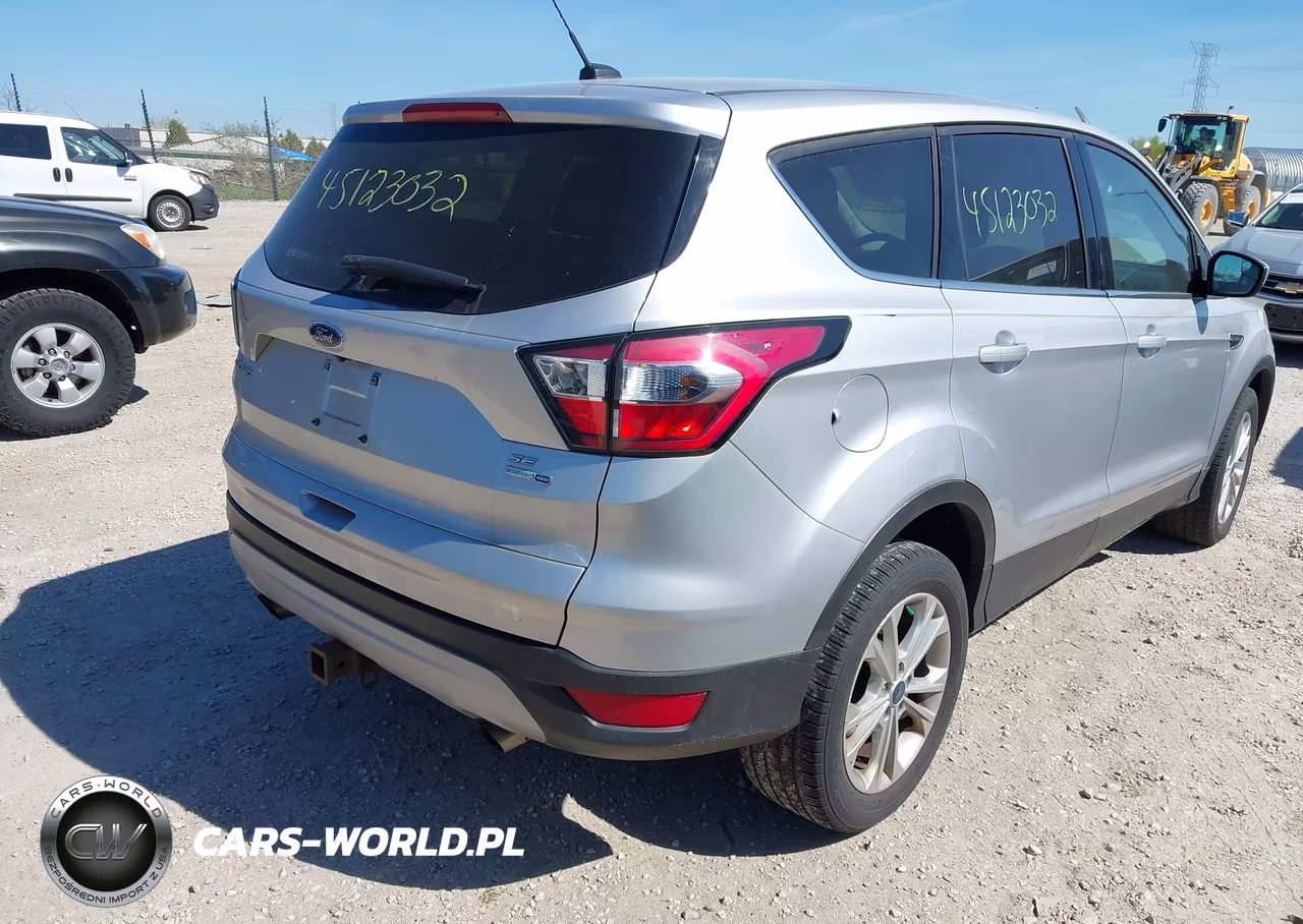 2017 Ford Escape Se VIN:1FMCU9G95HUC96501 - 4