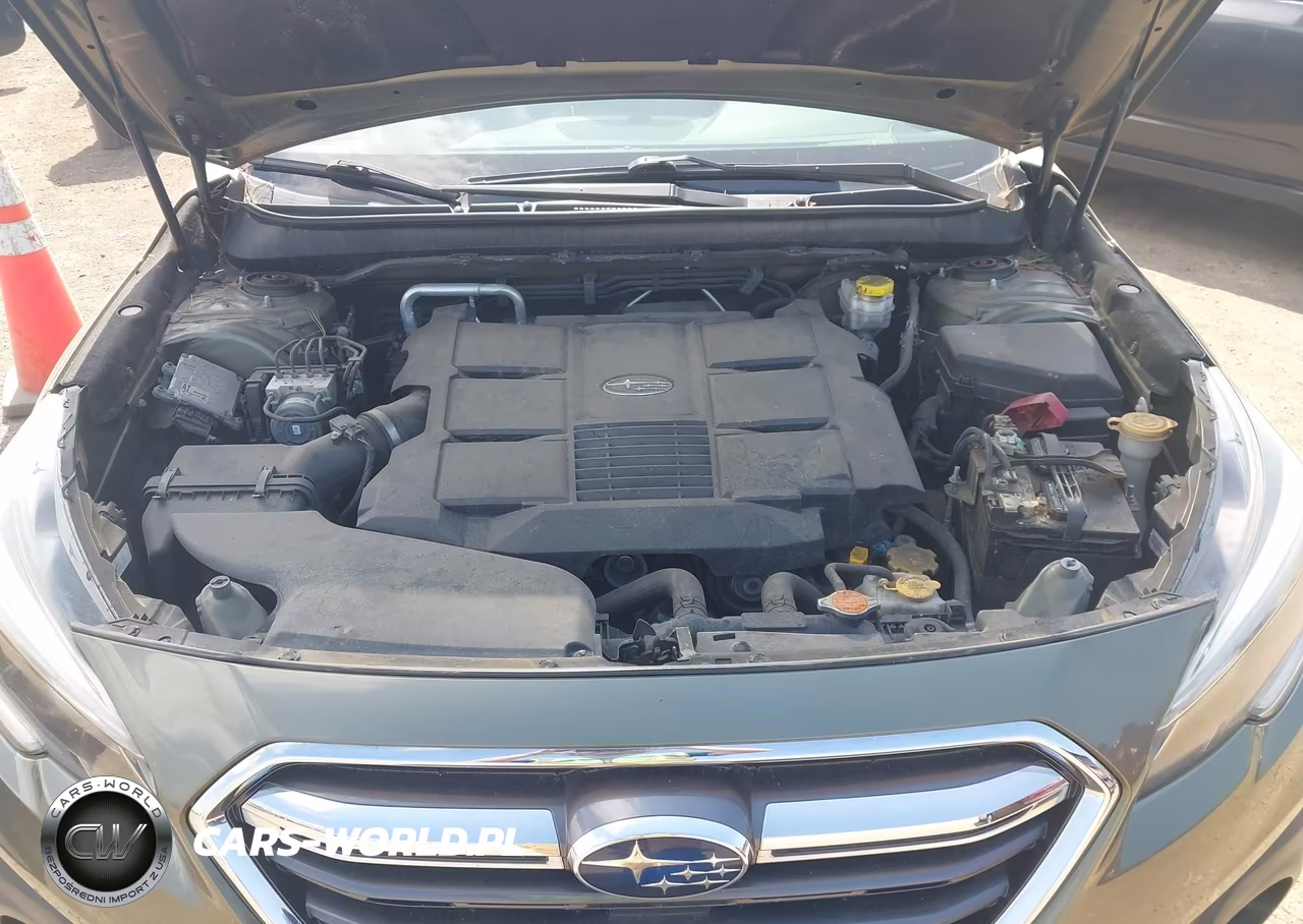2018 Subaru Outback 3.6R Limited VIN:4S4BSENC3J3355288 - 10