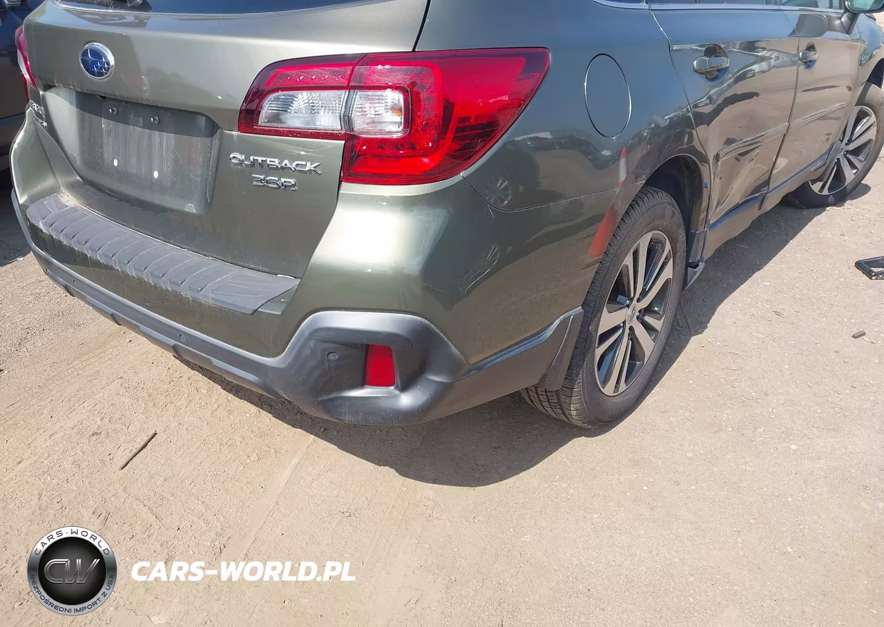 2018 Subaru Outback 3.6R Limited VIN:4S4BSENC3J3355288 - 17