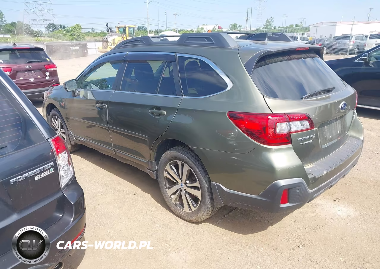 2018 Subaru Outback 3.6R Limited VIN:4S4BSENC3J3355288 - 3