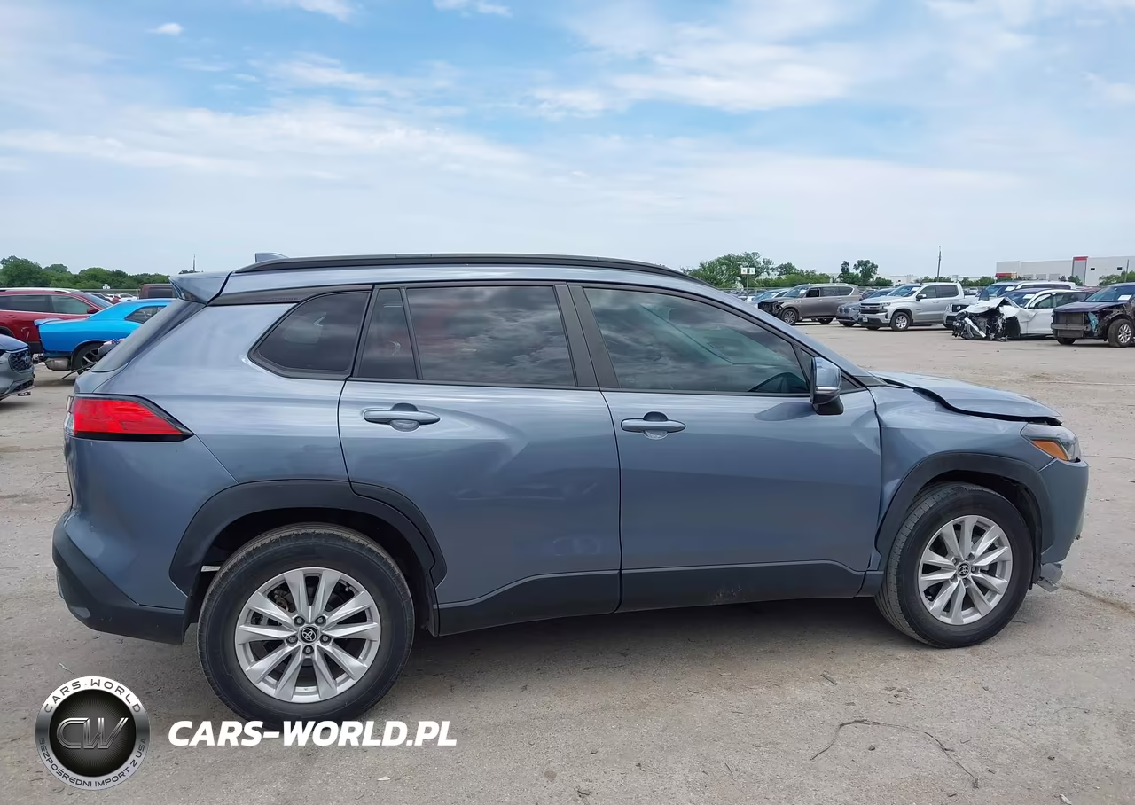 2022 Toyota Corolla Cross Le VIN:7MUCAAAG9NV009544 - 13
