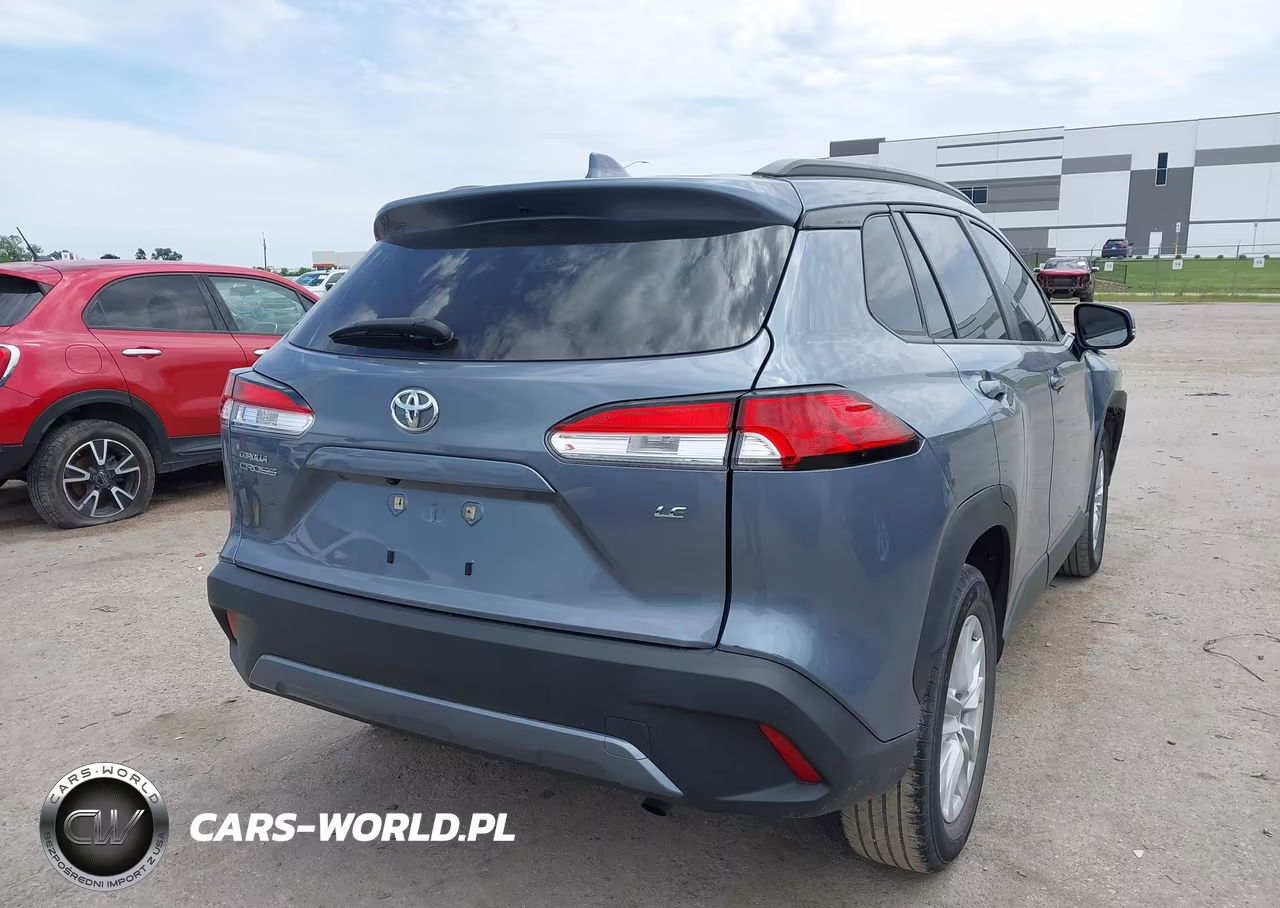 2022 Toyota Corolla Cross Le VIN:7MUCAAAG9NV009544 - 4