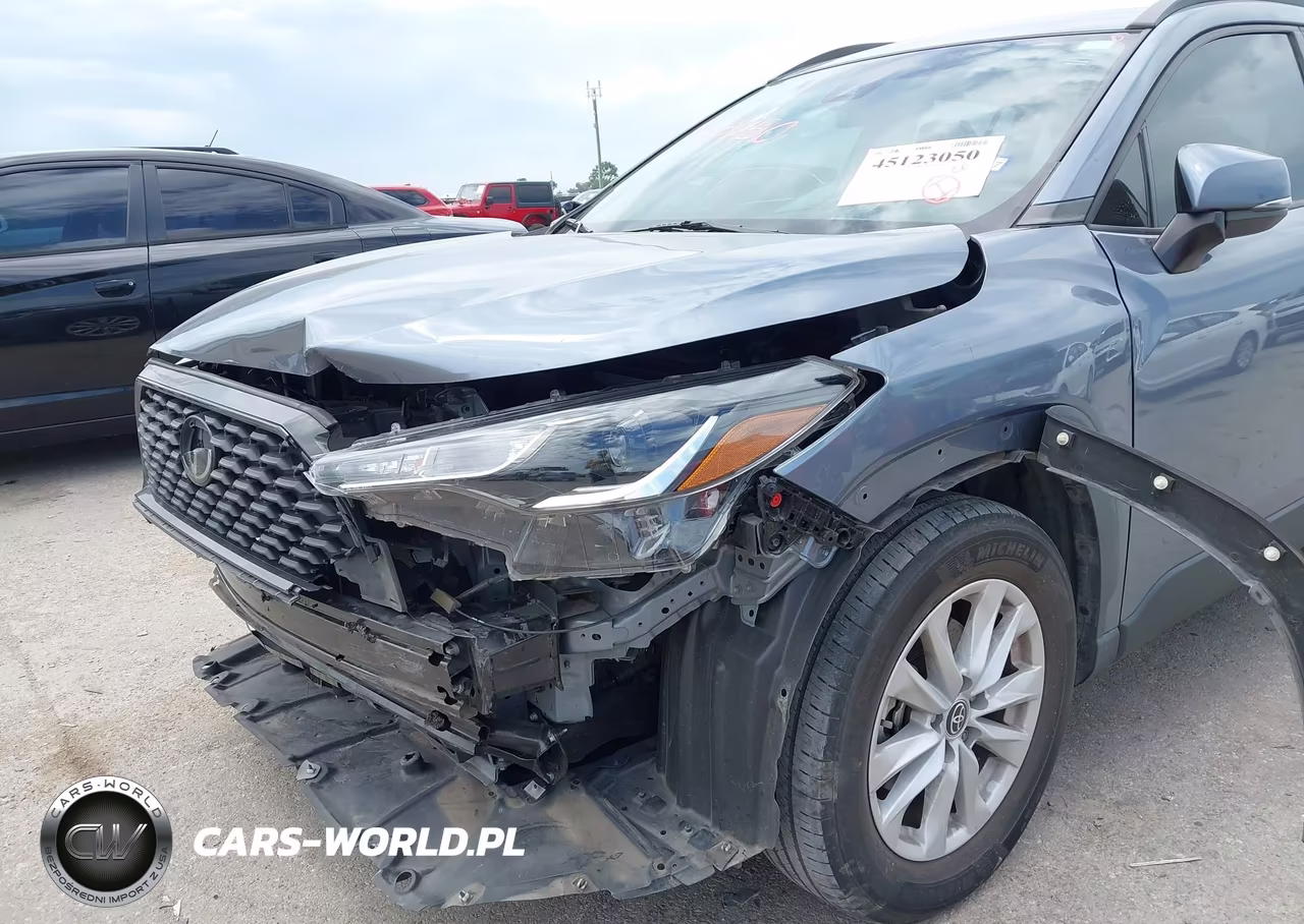 2022 Toyota Corolla Cross Le VIN:7MUCAAAG9NV009544 - 6