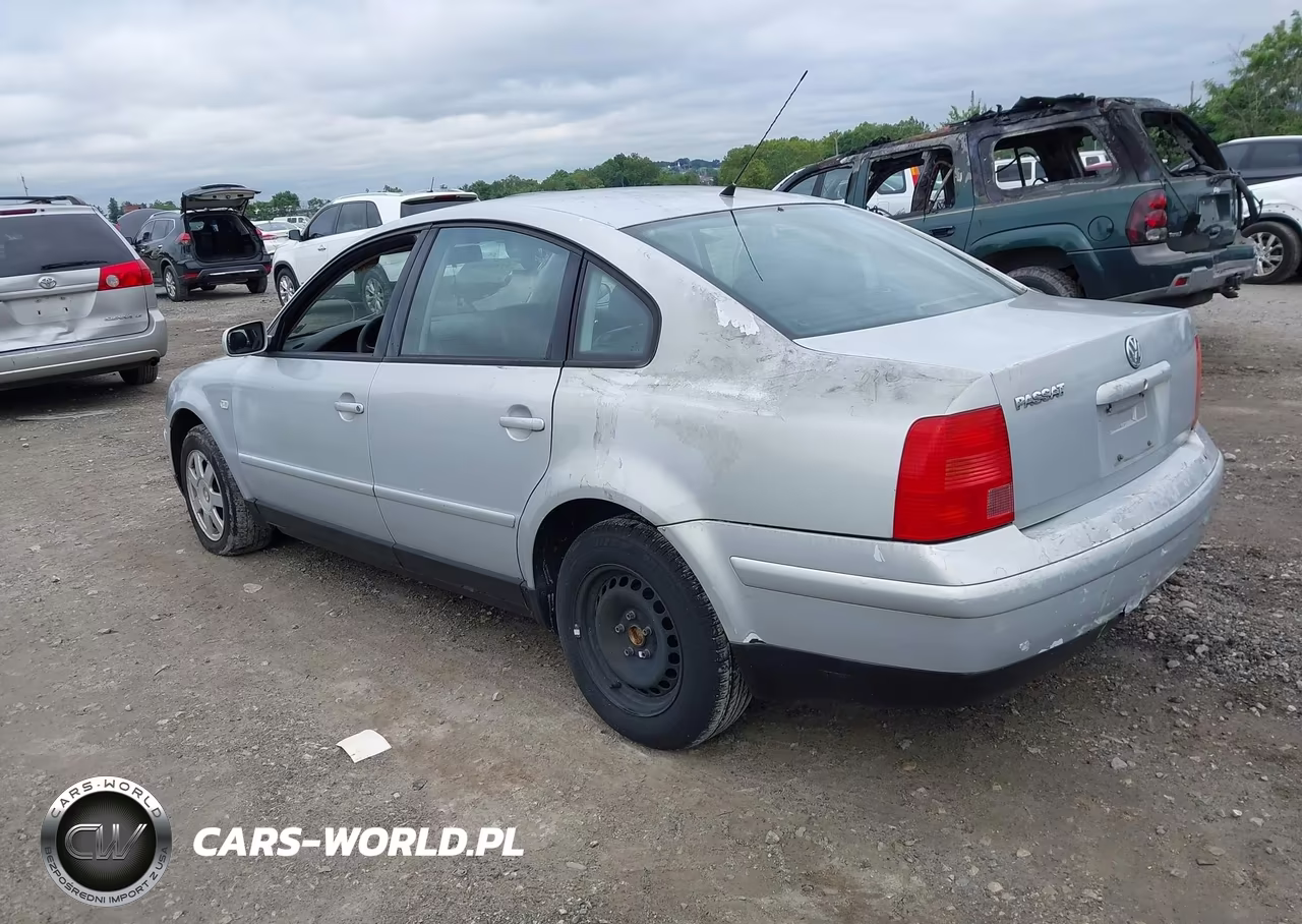 2000 Volkswagen Passat Gls VIN:WVWMA23B6YP224996 - 3