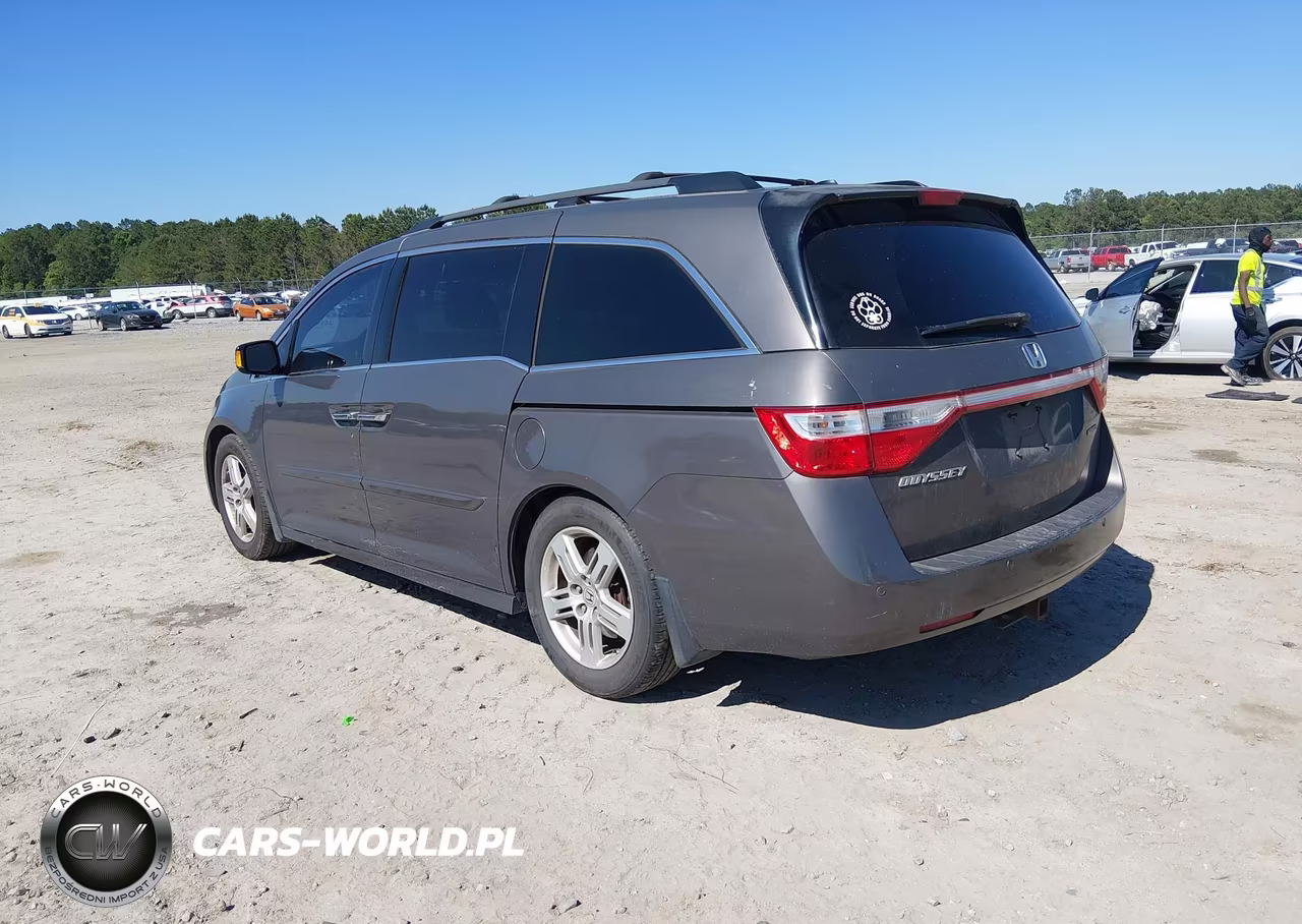 2012 Honda Odyssey Touring-Touring Elite VIN:5FNRL5H91CB028555 - 3