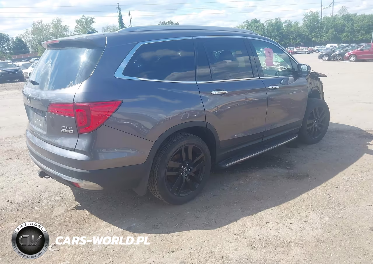 2017 Honda Pilot Elite VIN:5FNYF6H04HB044217 - 4