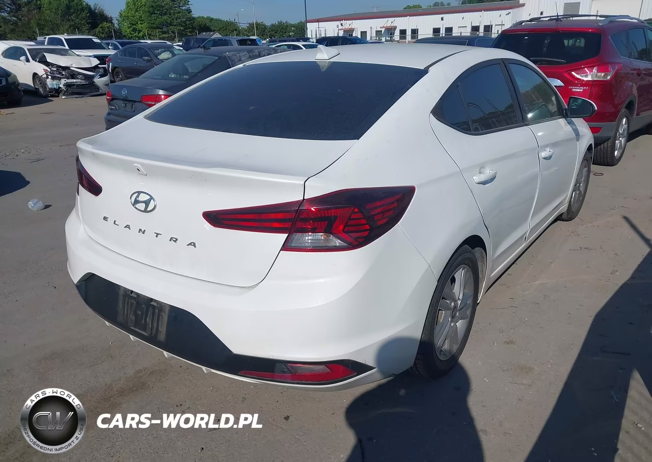 2020 Hyundai Elantra Sel VIN:5NPD84LF1LH577614 - 4