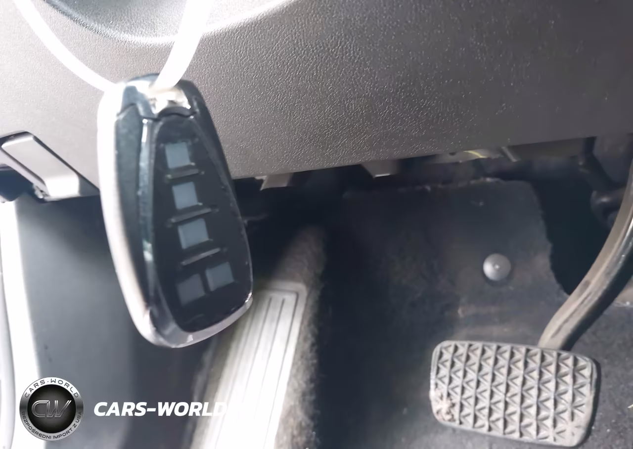 2019 Chevrolet Equinox Lt VIN:3GNAXJEV7KS645970 - 11