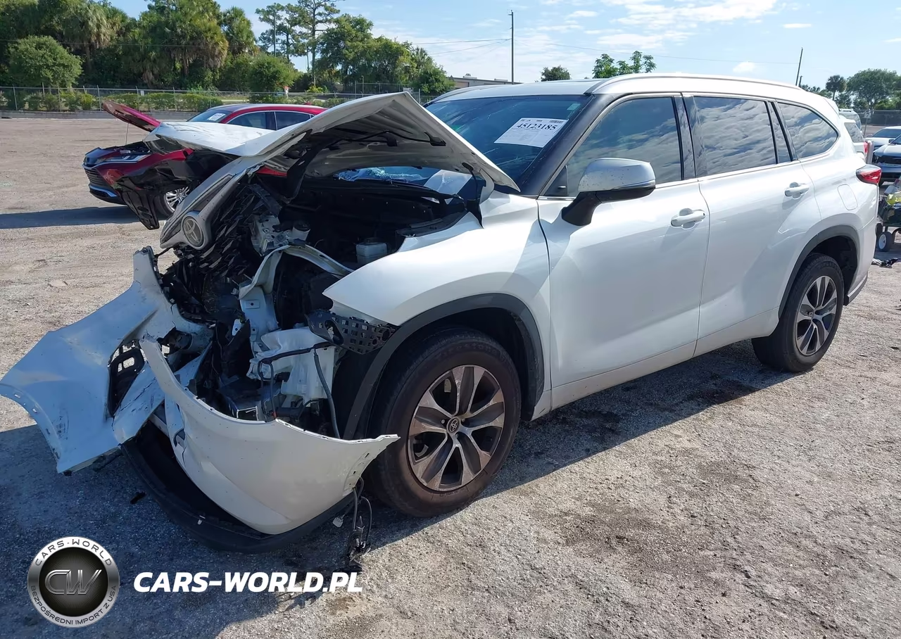 2022 Toyota Highlander Xle VIN:5TDGZRAH2NS552570 - 2