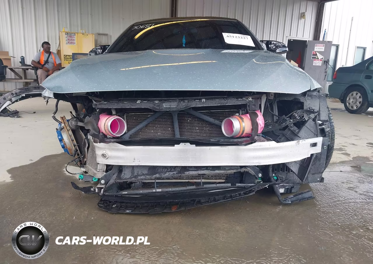 2015 BMW M4 VIN:WBS3R9C5XFK334217 - 13