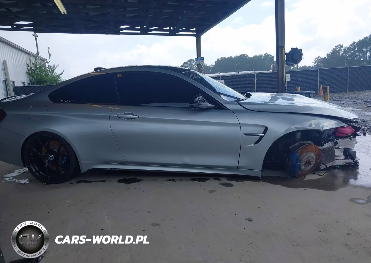 2015 BMW M4 VIN:WBS3R9C5XFK334217 - 14