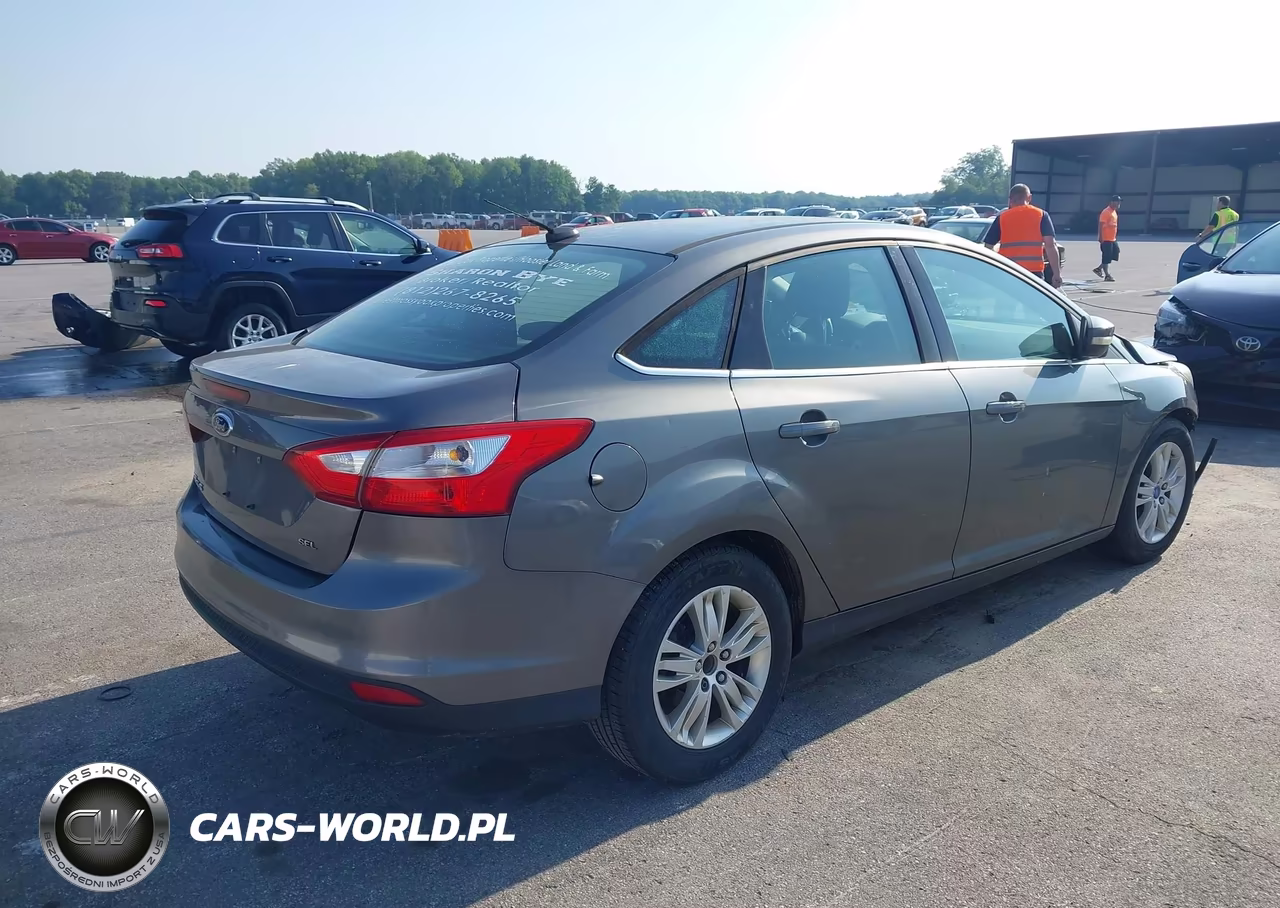 2012 Ford Focus Sel VIN:1FAHP3H20CL248215 - 4