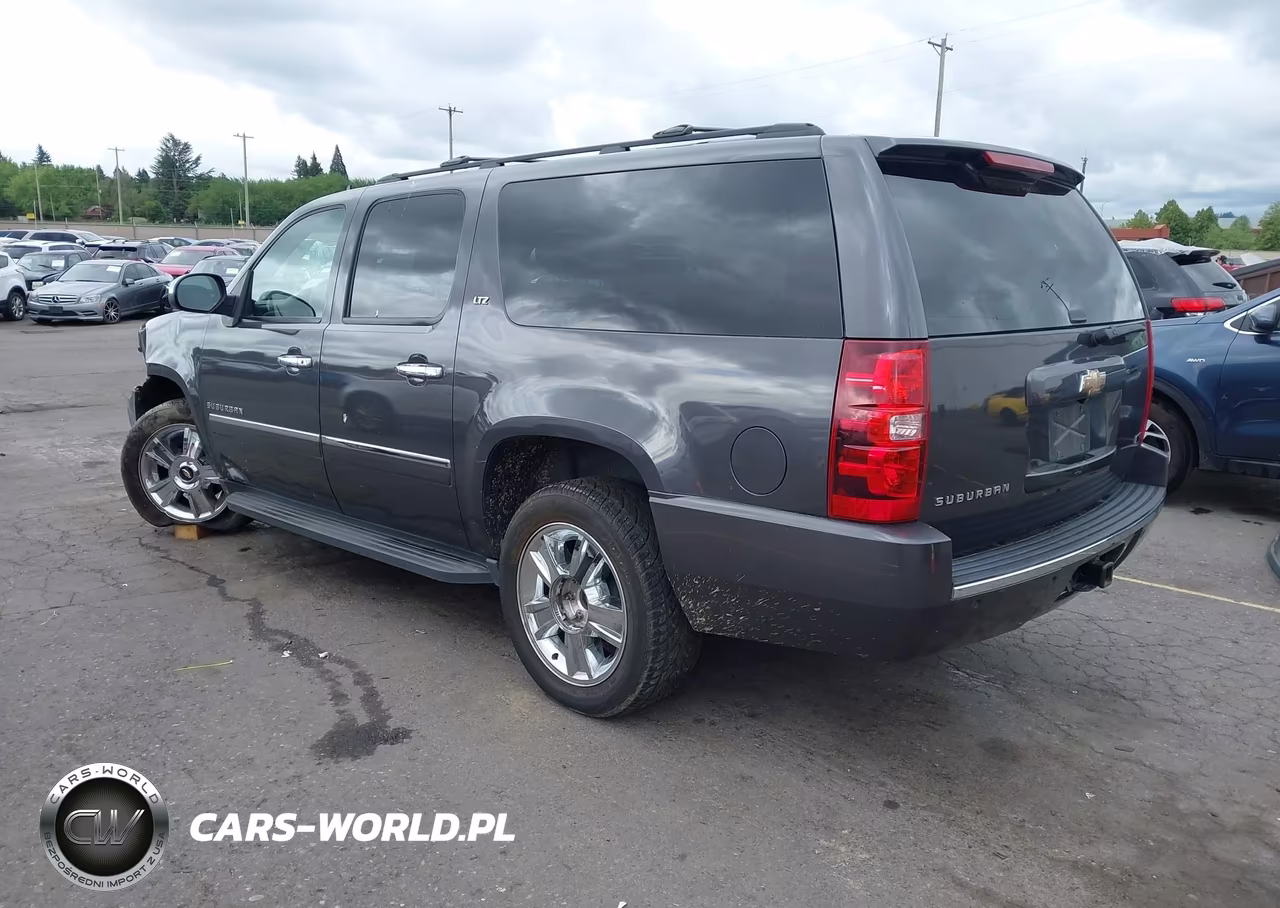 2010 Chevrolet Suburban 1500 Ltz VIN:1GNUKKE38AR160691 - 3
