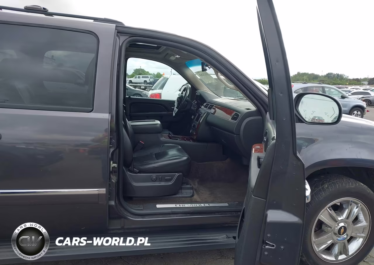 2010 Chevrolet Suburban 1500 Ltz VIN:1GNUKKE38AR160691 - 5