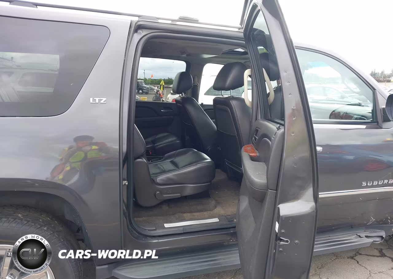 2010 Chevrolet Suburban 1500 Ltz VIN:1GNUKKE38AR160691 - 8