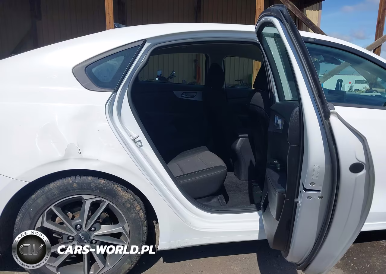 2022 Kia Forte Lxs VIN:3KPF24ADXNE430453 - 8