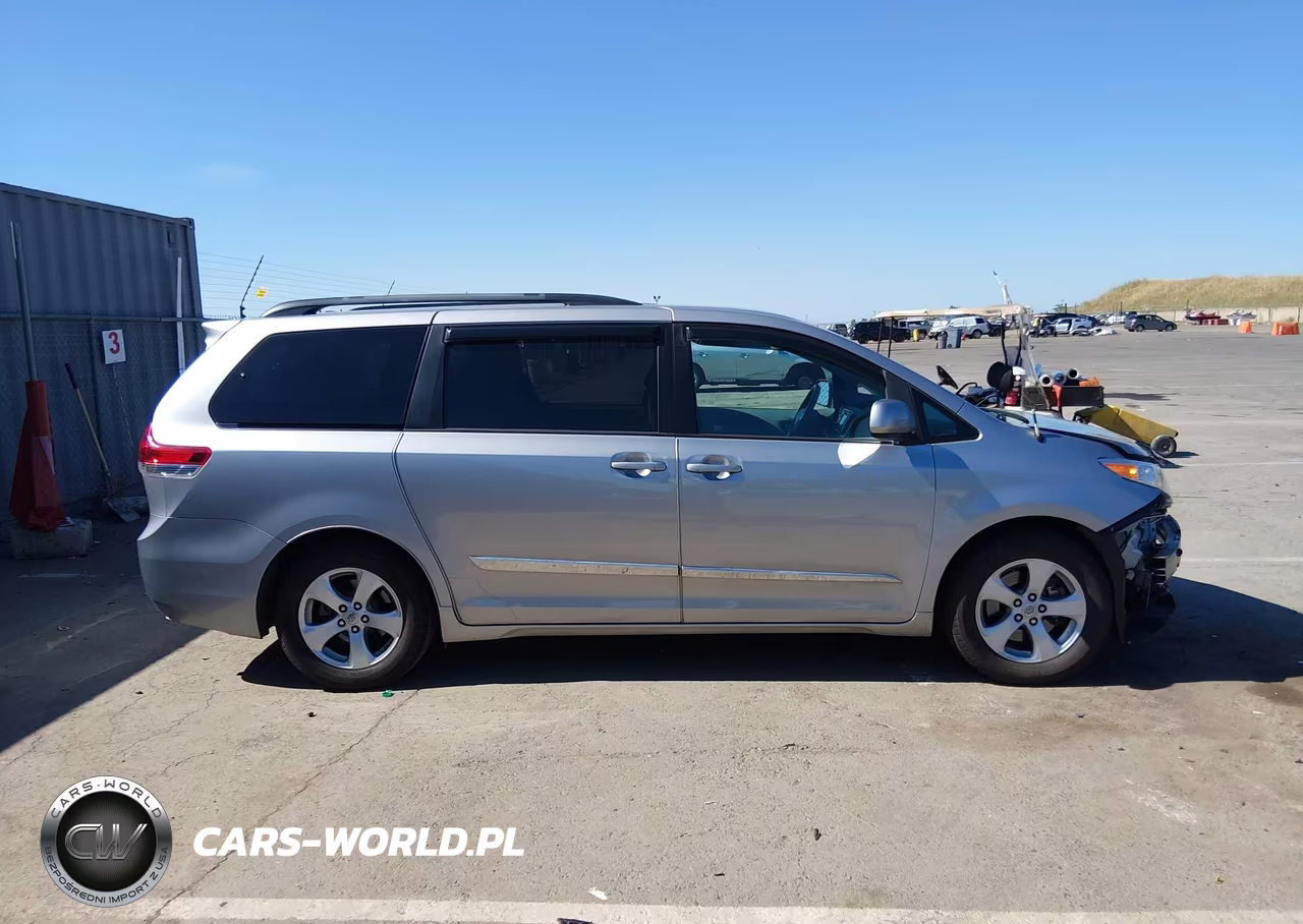 2012 Toyota Sienna Le V6 8 Passenger VIN:5TDKK3DC9CS258172 - 14