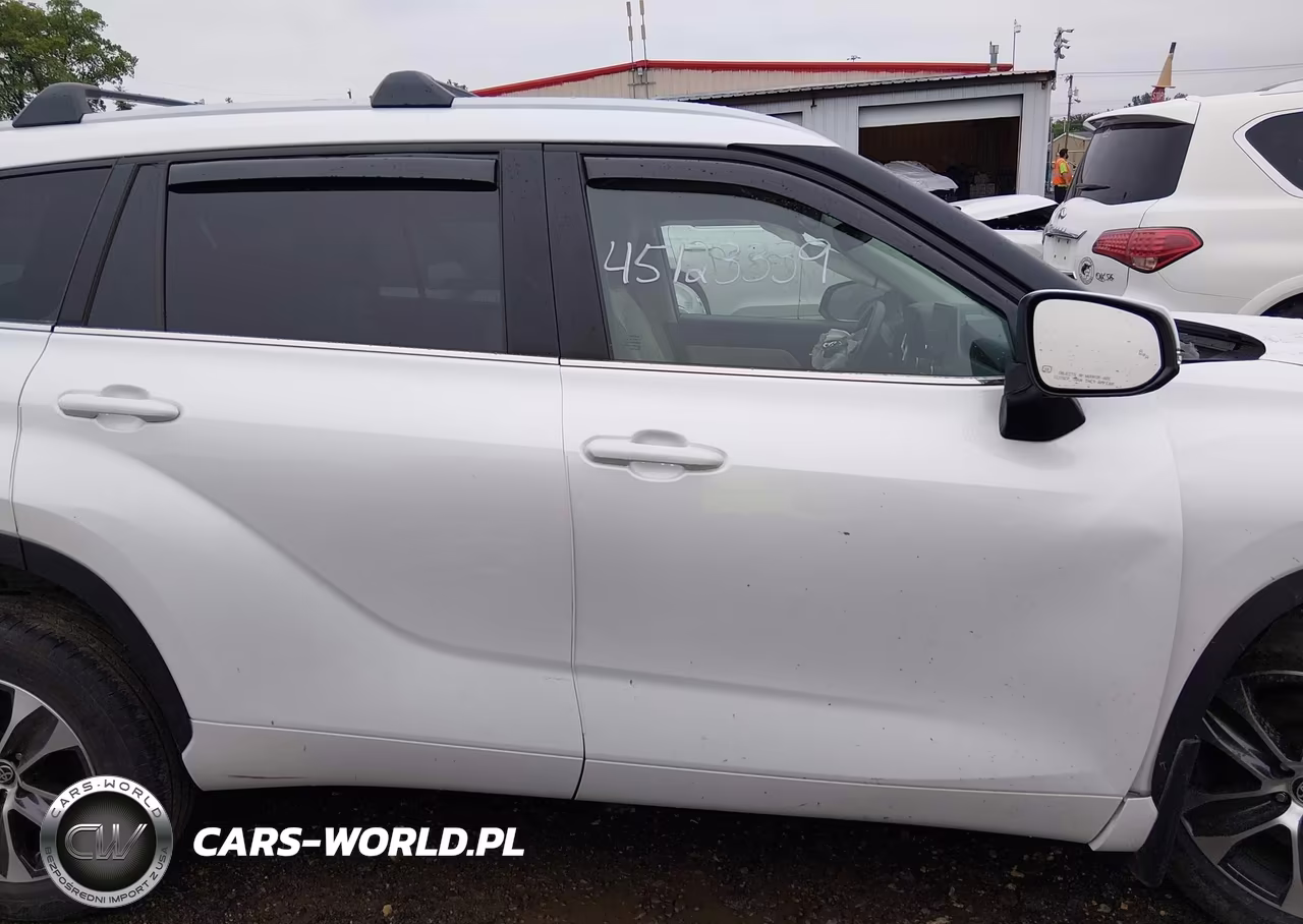 2023 Toyota Highlander Xle VIN:5TDKDRAH7PS000493 - 13