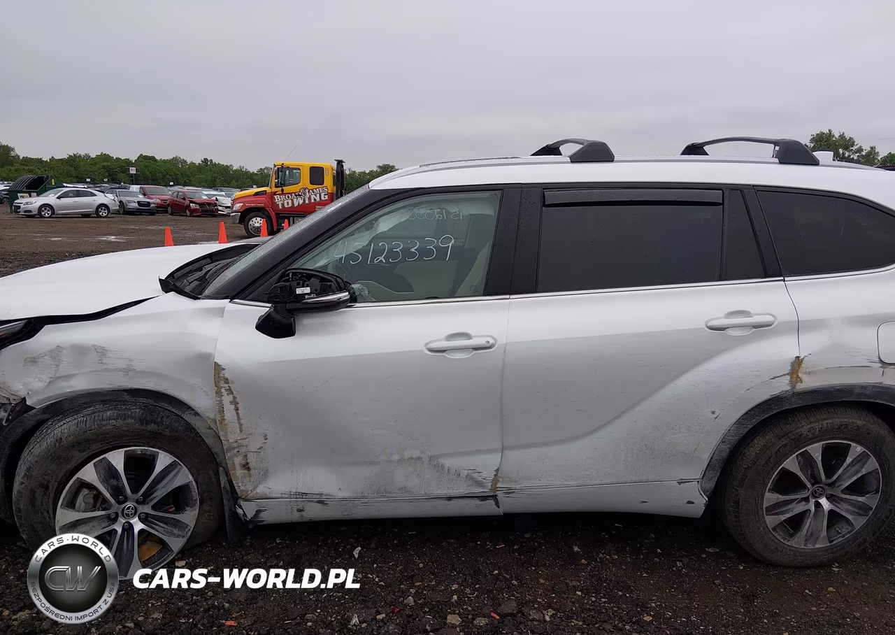 2023 Toyota Highlander Xle VIN:5TDKDRAH7PS000493 - 14