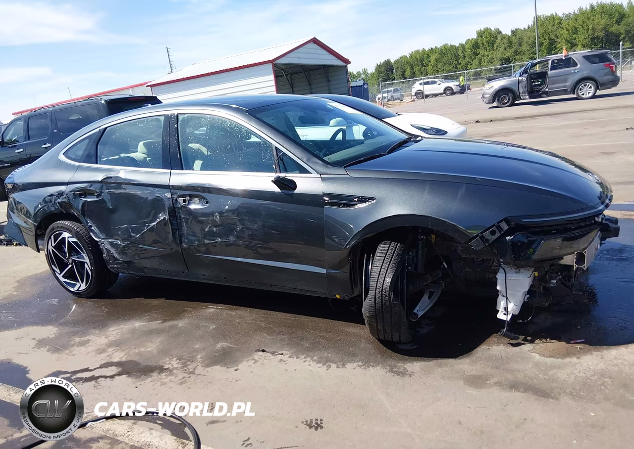 2026 Hyundai Sonata Sel Sport VIN:KMHL64JAXTA524812 - 13