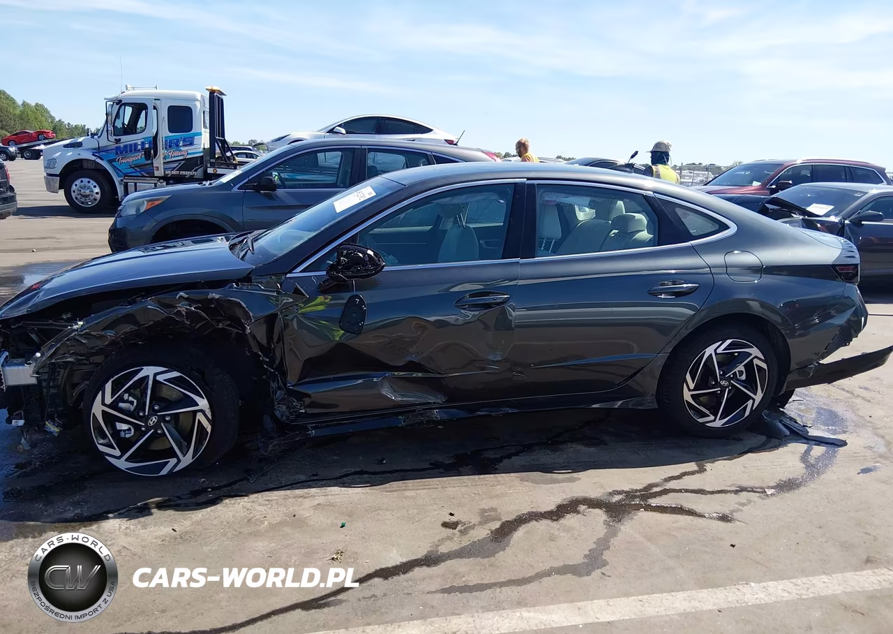 2026 Hyundai Sonata Sel Sport VIN:KMHL64JAXTA524812 - 14