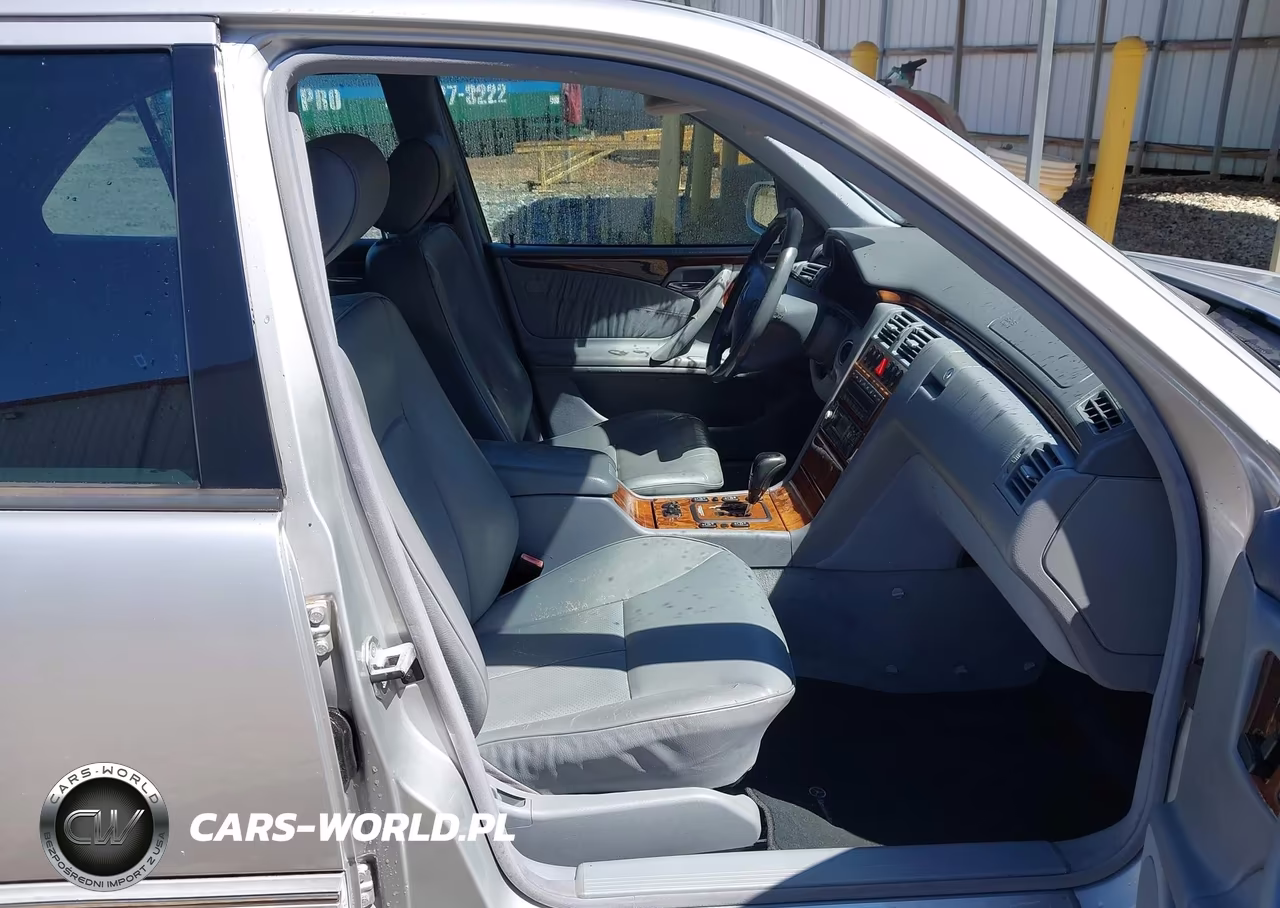 2000 Mercedes-Benz E 430 VIN:WDBJF70J9YA982085 - 5