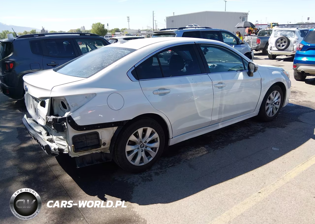 2017 Subaru Legacy 2.5I Premium VIN:4S3BNAF67H3010143 - 4