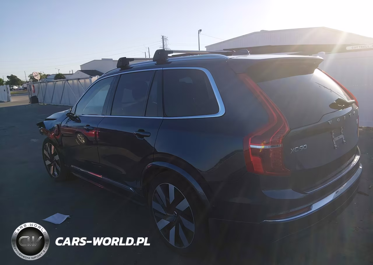 2023 Volvo Xc90 Recharge Plug-In Hybrid T8 Ultimate Bright Theme 7-Seater VIN:YV4H60CA6P1988747 - 3