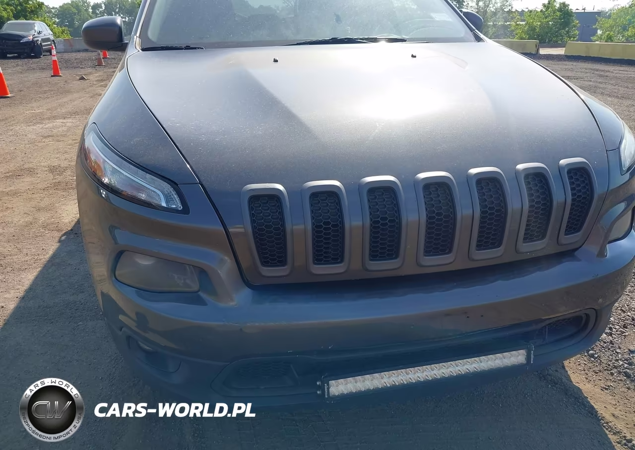 2014 Jeep Cherokee Latitude VIN:1C4PJMCS8EW137918 - 6