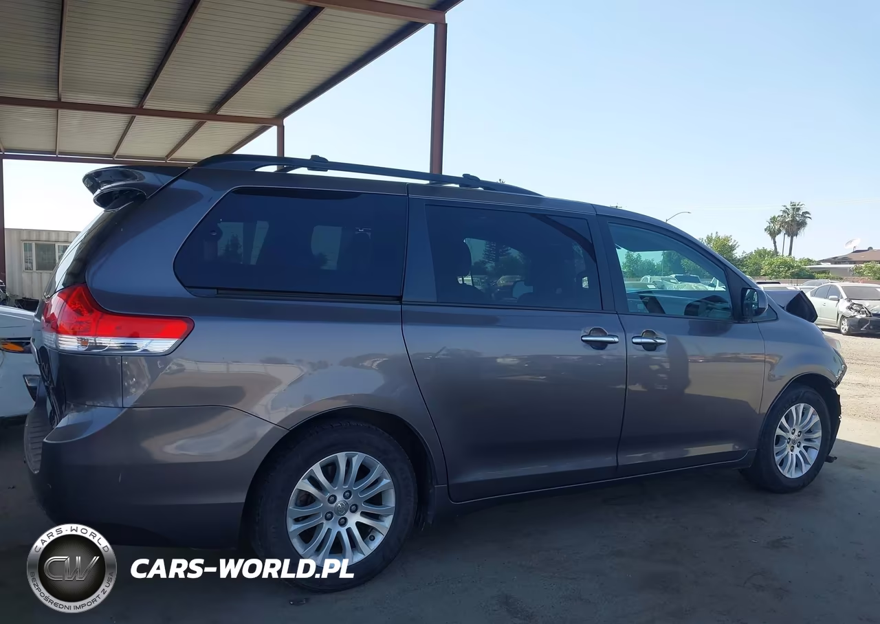 2013 Toyota Sienna Xle V6 8 Passenger VIN:5TDYK3DC7DS321023 - 13