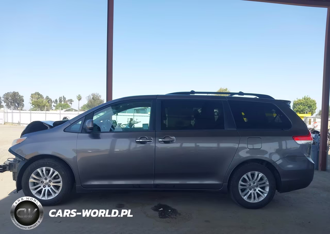 2013 Toyota Sienna Xle V6 8 Passenger VIN:5TDYK3DC7DS321023 - 14