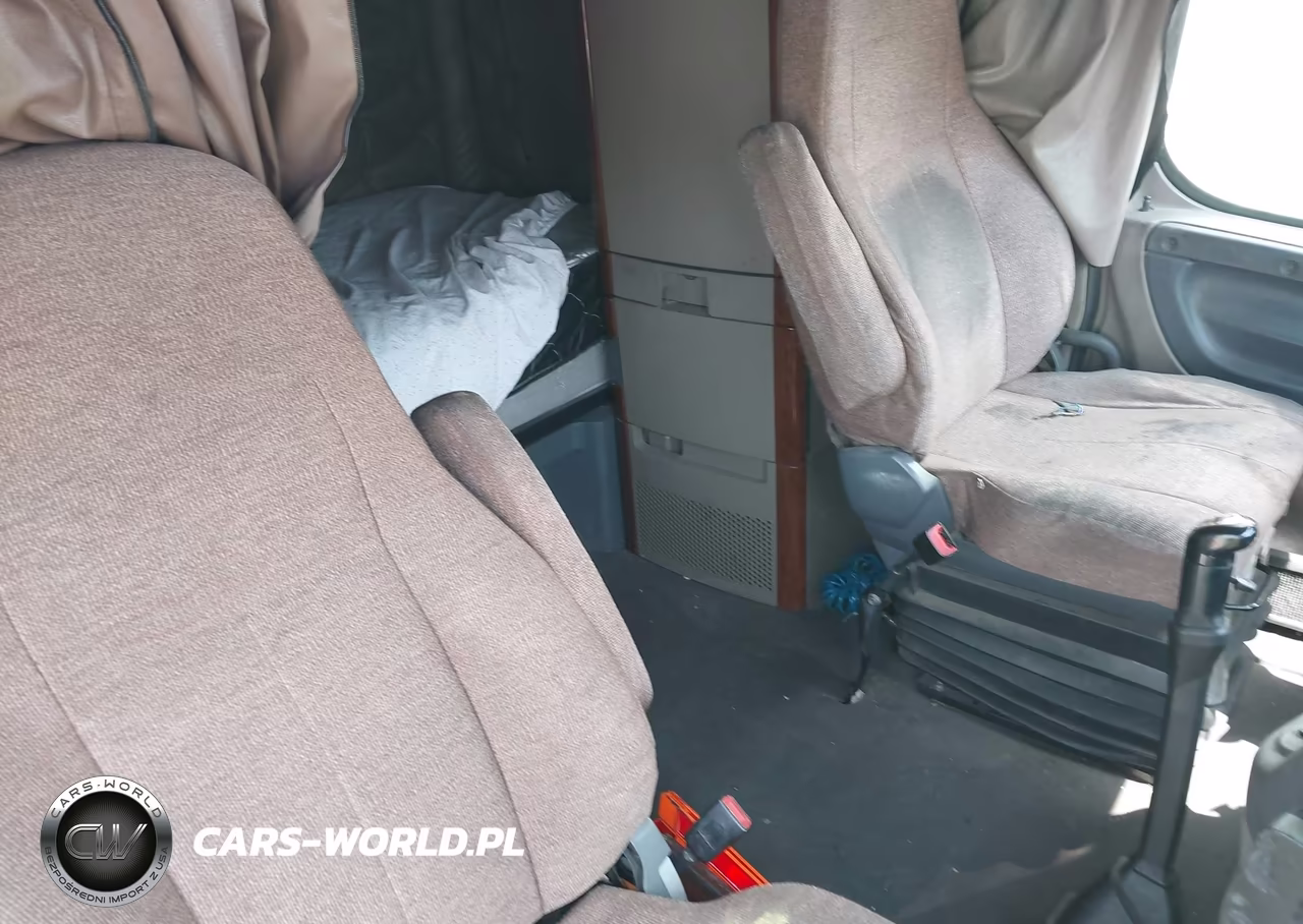 2016 Freightliner Cascadia 125 VIN:1FUJGLD66GLHE0412 - 13