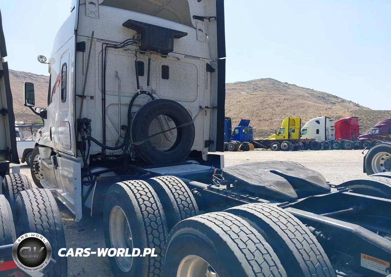 2016 Freightliner Cascadia 125 VIN:1FUJGLD66GLHE0412 - 3