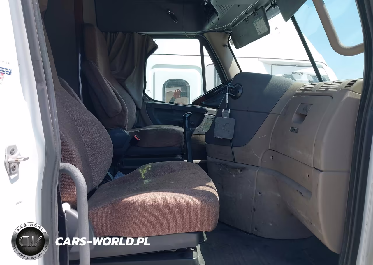 2016 Freightliner Cascadia 125 VIN:1FUJGLD66GLHE0412 - 5