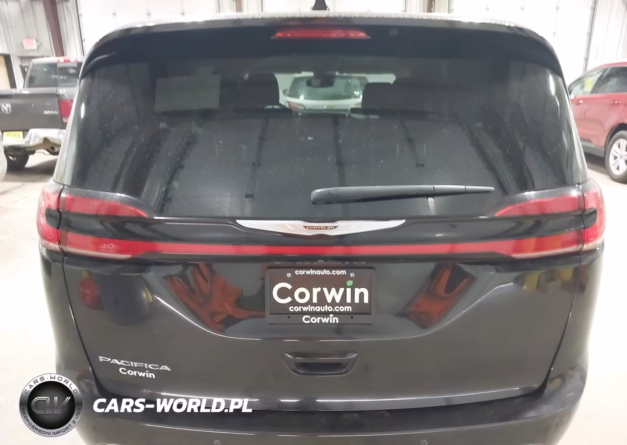 2023 Chrysler Pacifica Touring L VIN:2C4RC1BG4PR596793 - 16