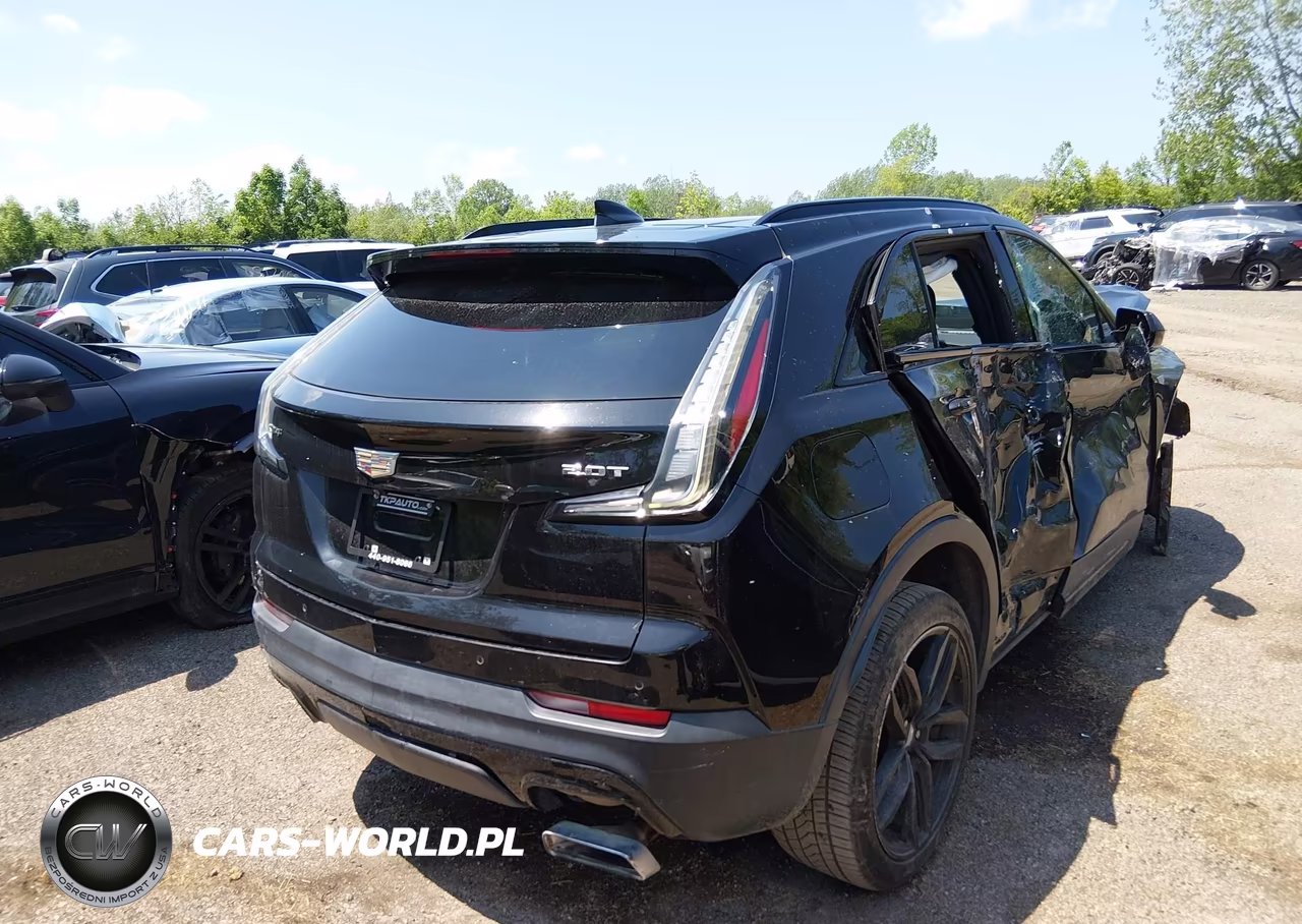 2019 Cadillac Xt4 Sport VIN:1GYFZER44KF199714 - 4