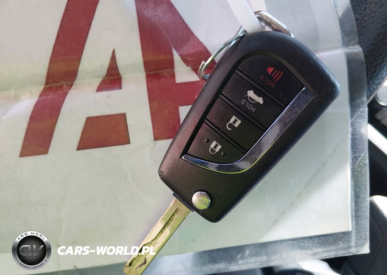2020 Toyota Camry Le VIN:4T1C11AK4LU884985 - 11
