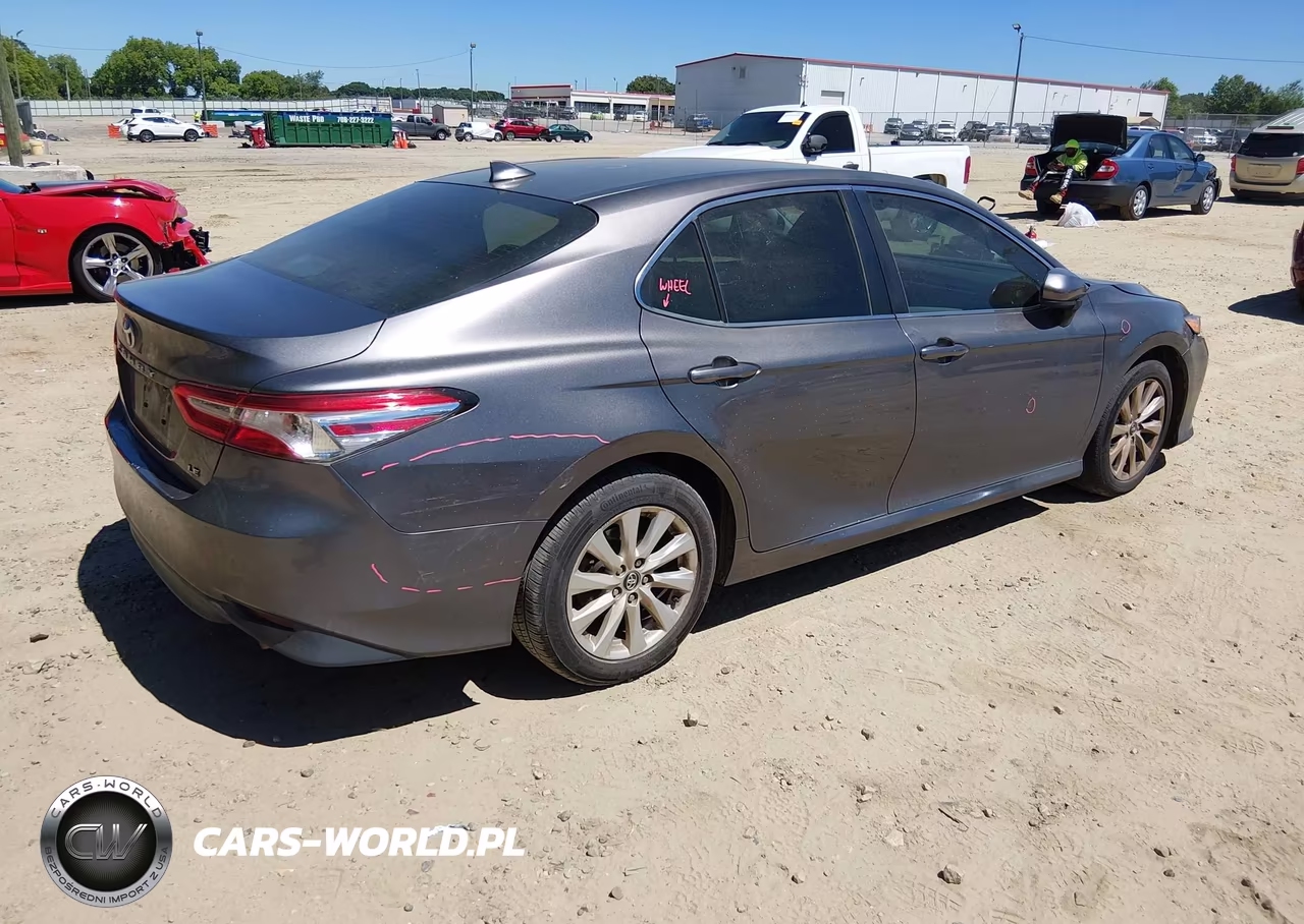 2020 Toyota Camry Le VIN:4T1C11AK4LU884985 - 4