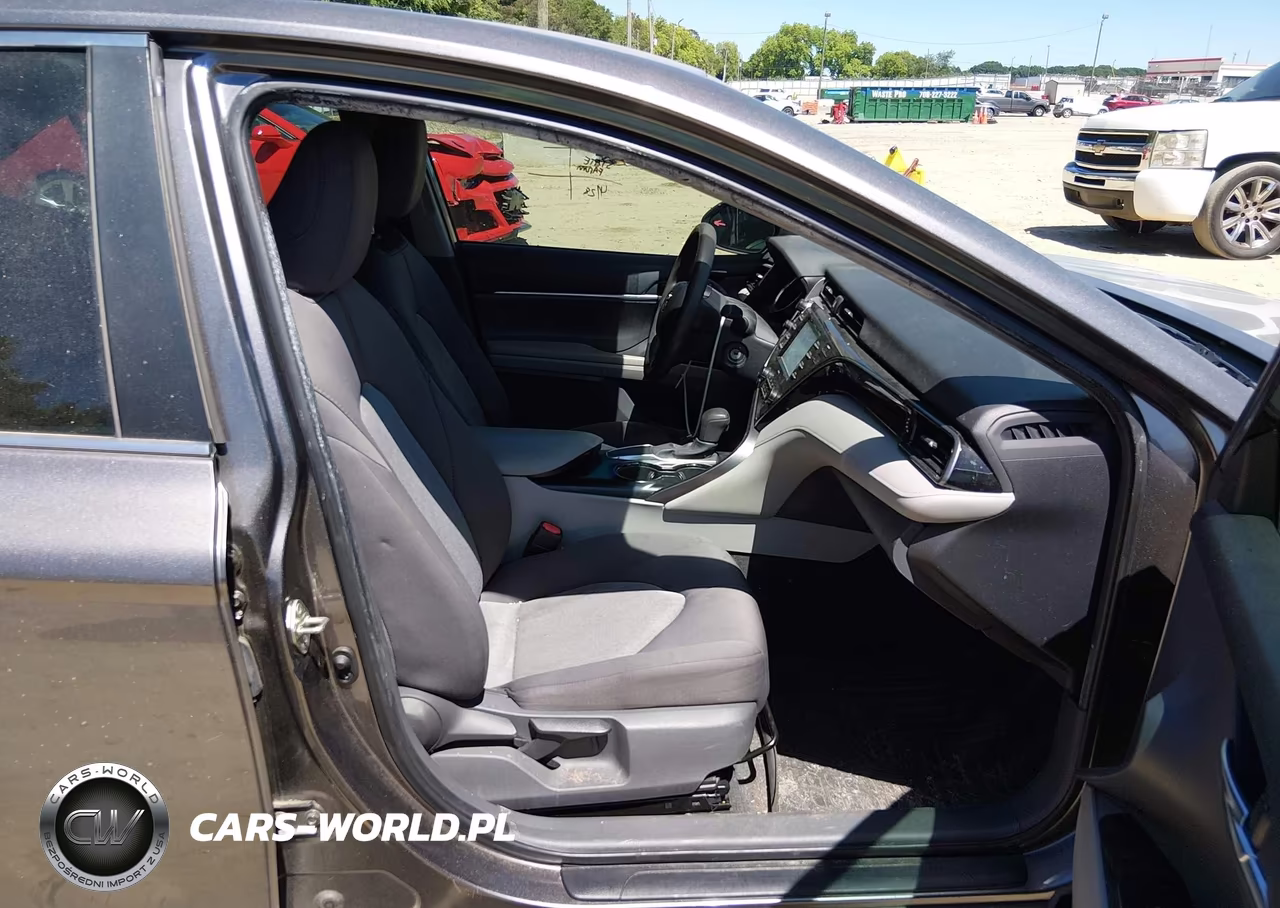 2020 Toyota Camry Le VIN:4T1C11AK4LU884985 - 5