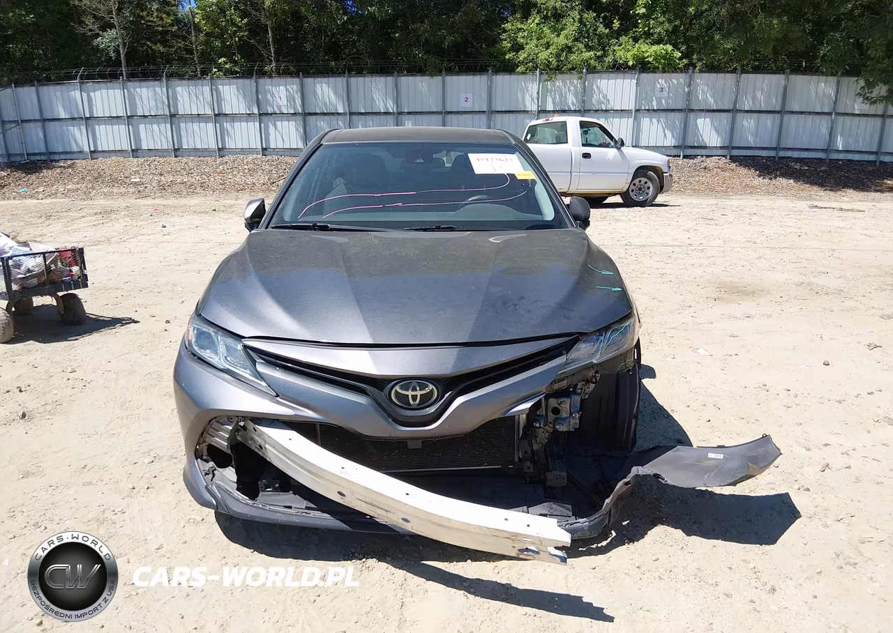 2020 Toyota Camry Le VIN:4T1C11AK4LU884985 - 6