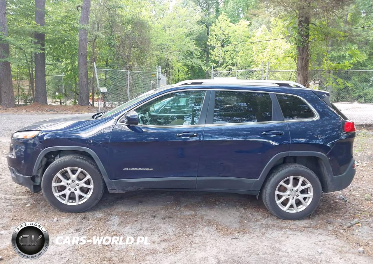 2016 Jeep Cherokee Latitude VIN:1C4PJMCB1GW154126 - 14