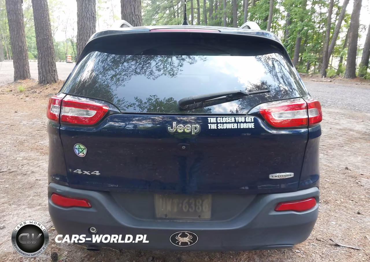 2016 Jeep Cherokee Latitude VIN:1C4PJMCB1GW154126 - 16