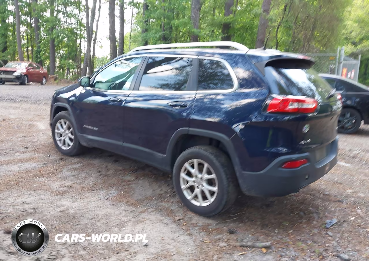2016 Jeep Cherokee Latitude VIN:1C4PJMCB1GW154126 - 3