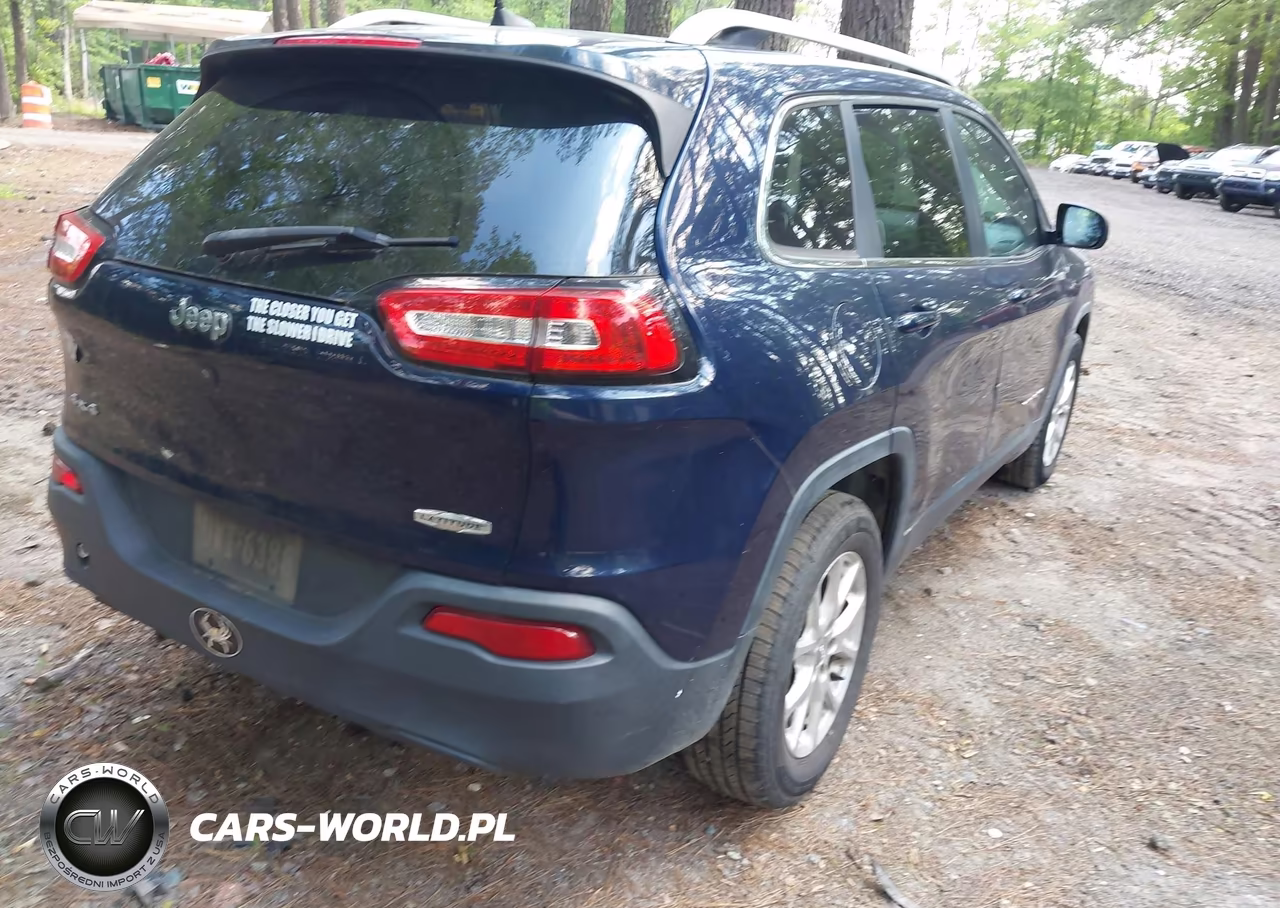2016 Jeep Cherokee Latitude VIN:1C4PJMCB1GW154126 - 4