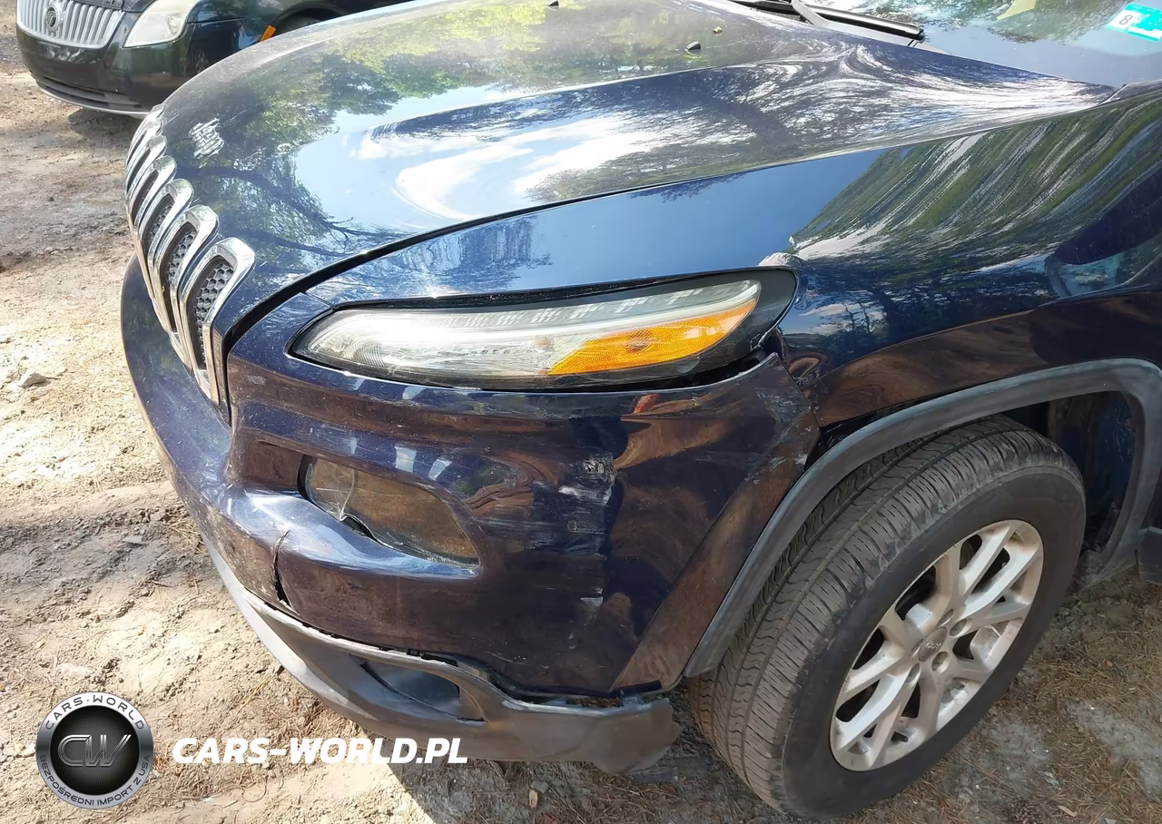 2016 Jeep Cherokee Latitude VIN:1C4PJMCB1GW154126 - 6